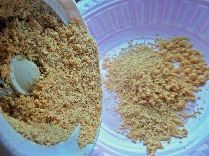 Кунжутное печенье на жареной муке