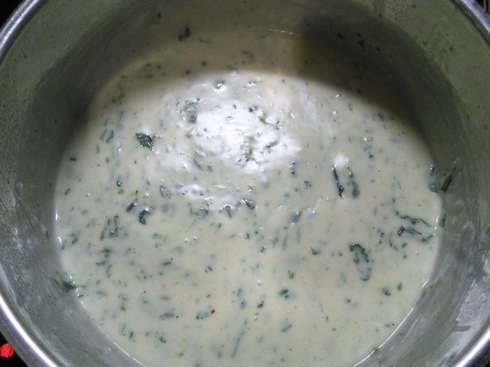 Паккери (Paccheri), фаршированные под соусом бешамель со шпинатом 