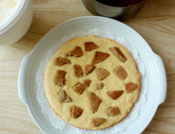 Вишнёвый торт с пряным печеньем