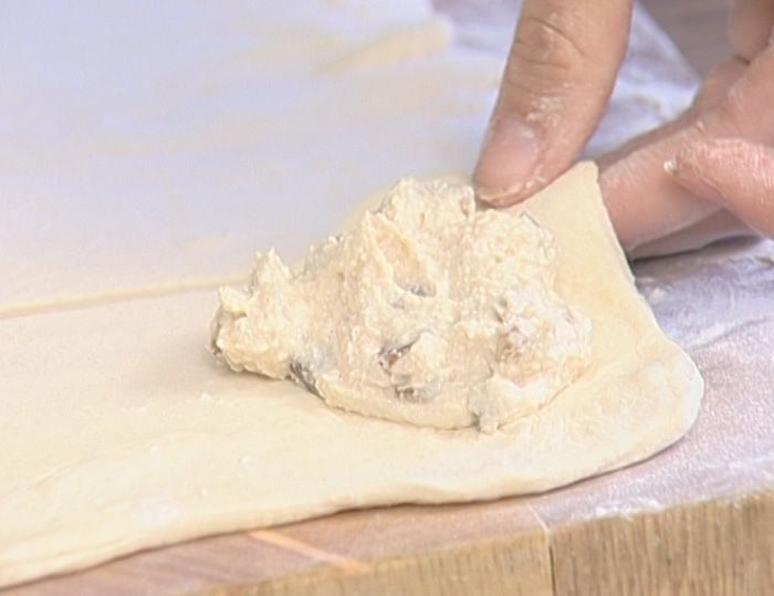 Булочки с творогом и изюмом