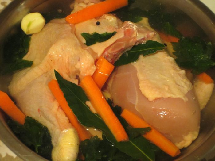 Курица с овощами и грибами