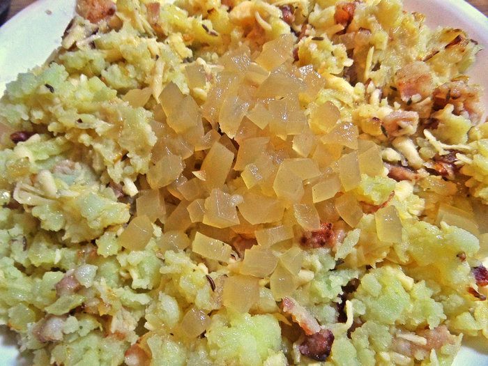 Пироги из тортильи с картошкой и беконом
