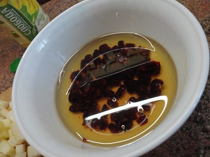 Яблочные маффины с вишней