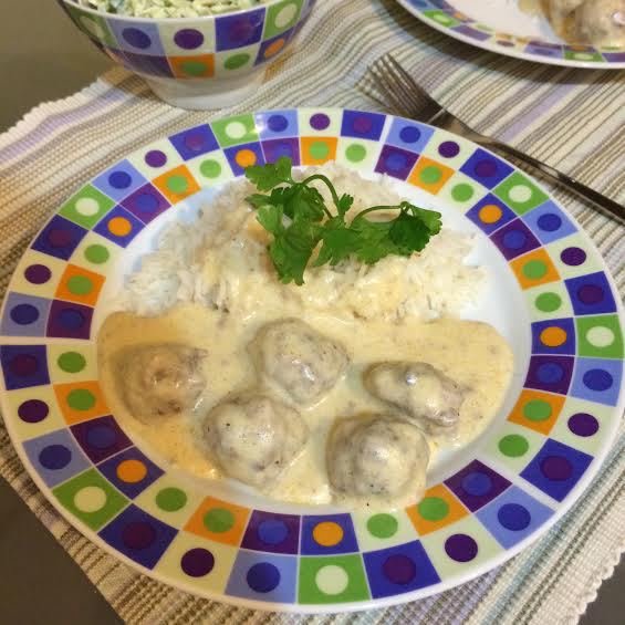 Meatballs (мясные шарики с соусом)