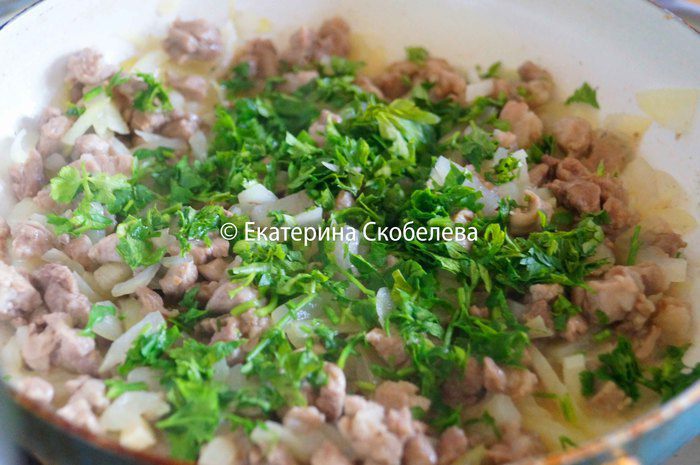 Мекленбургский картофельный рулет с начинкой из мяса и зелени