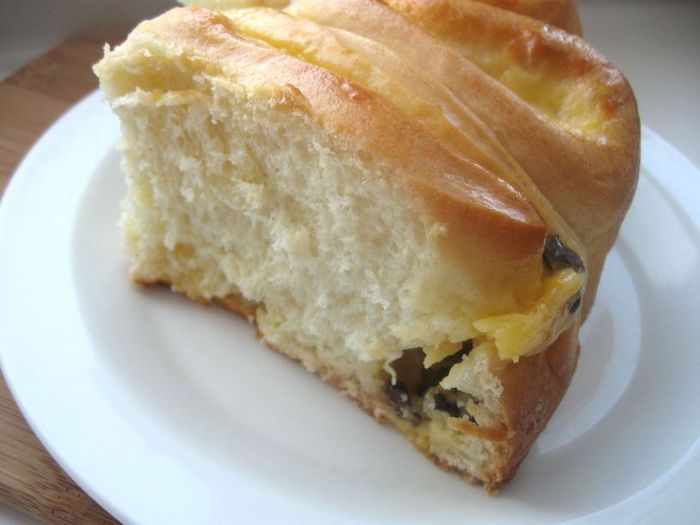   Бриошь с кусочками шоколада и кремом Патисьер