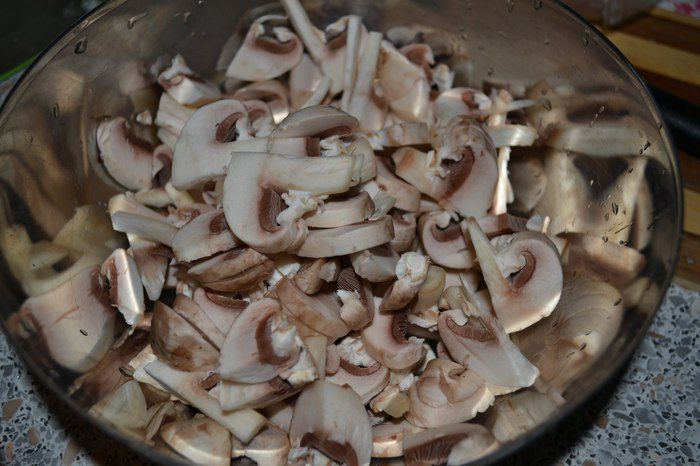 Пирог с курицей и грибами