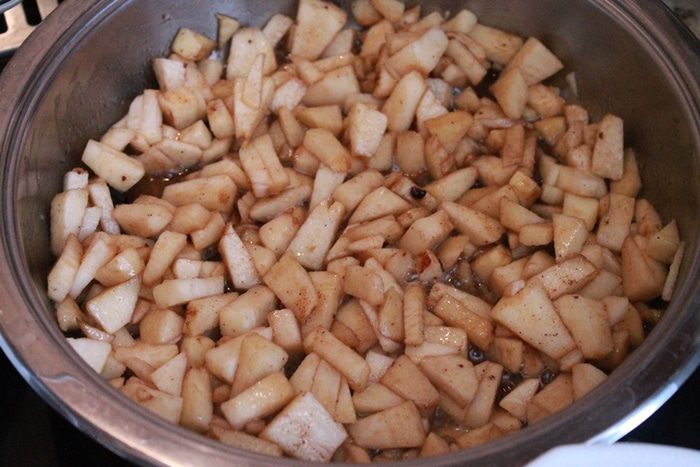 Яблочные шарлотки