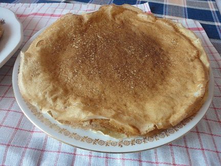 Блины на кефире с творогом