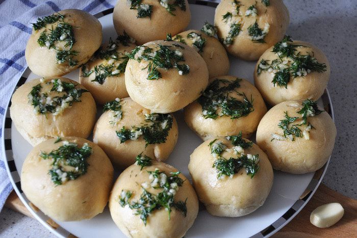 Пампушки с чесноком и укропчиком