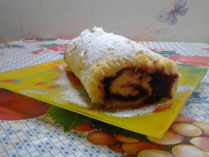 Быстрый рулет с джемом