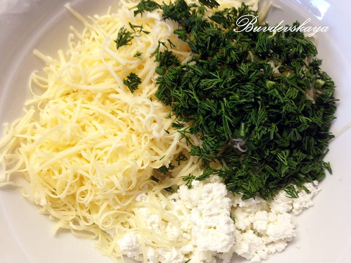 Спиралевидные лепешки с творогом и сыром 