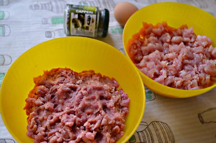 Террин из индейки с фисташками и каперсами