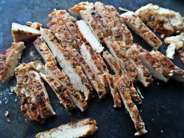 Салат с курицей и пекинской капустой