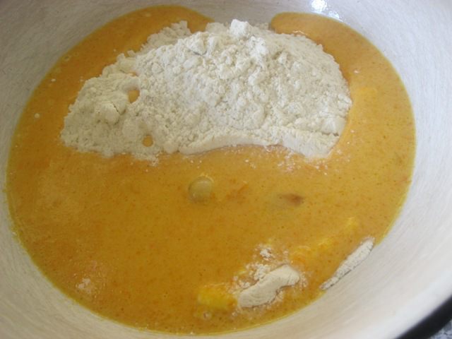 Пряные тыквенные оладьи на молоке