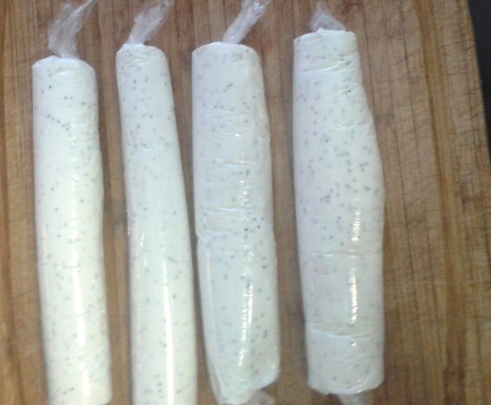 Творожная масса с лимоном и маком