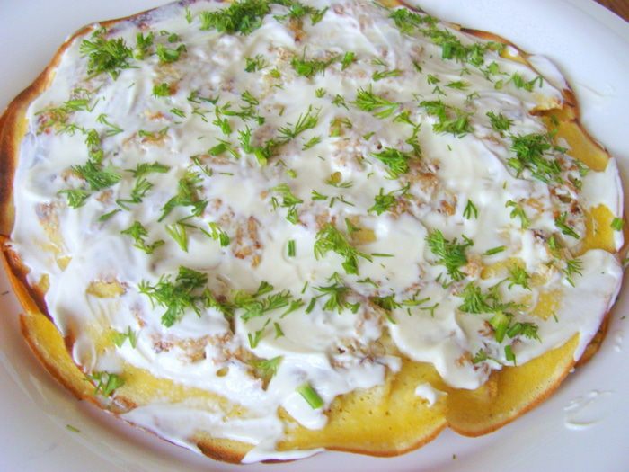 Пряные блины с припеком (рыбный торт)