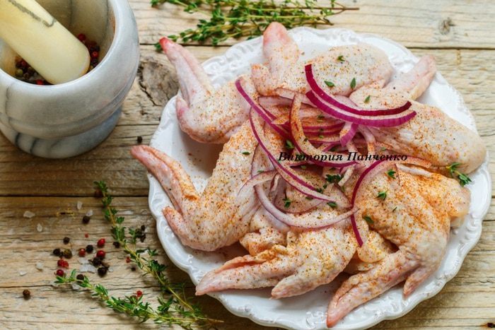 Запеченные чесночные куриные крылья