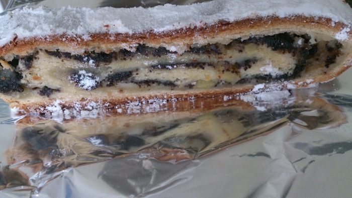 Марципановый штоллен с маком и яблоками