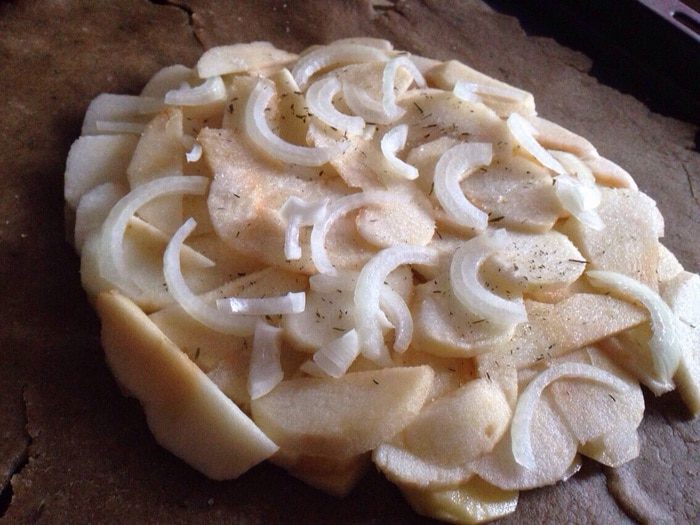 Пшенично-ржаная галета с яблоками и картофелем