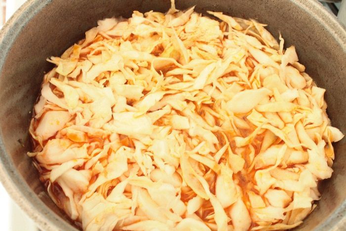 Рис с капустой и сушеными грибами