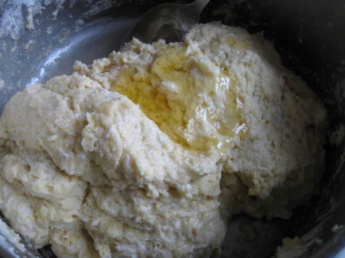 Нежные булочки с цедрой лимона и апельсина