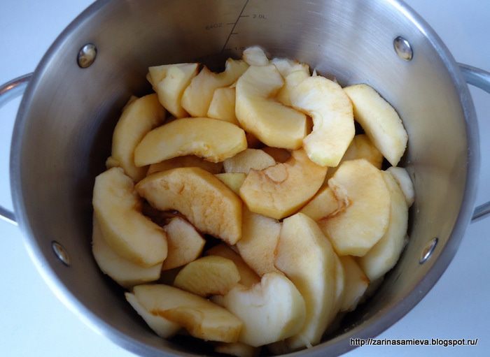 Пудинг с яблоками тоффи