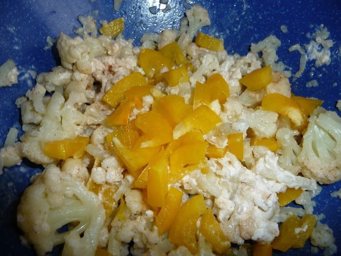 Куриные окорочка фаршированные цветной капустой