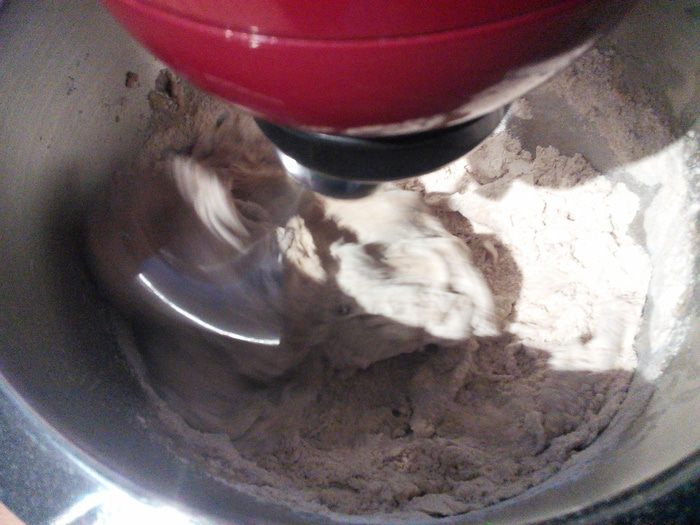 Цельнозерновой хлеб на закваске