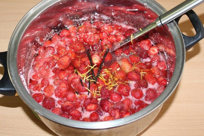 Клубничный конфитюр с ванилью