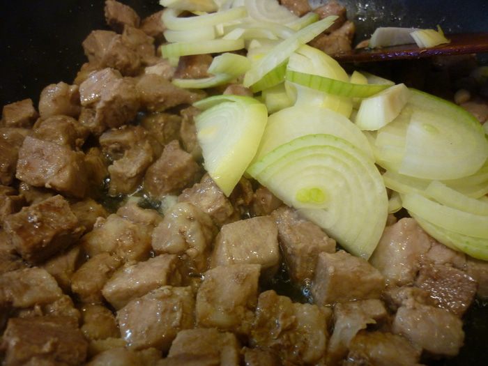 Мясо с оливковым рассолом