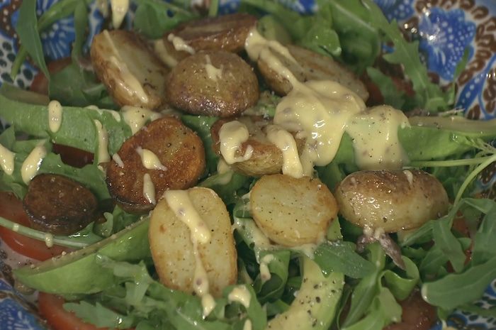 Картофельный салат с авокадо и домашним майонезом 