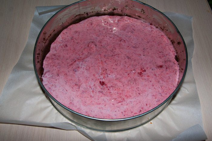 Клубничный непеченый тортик