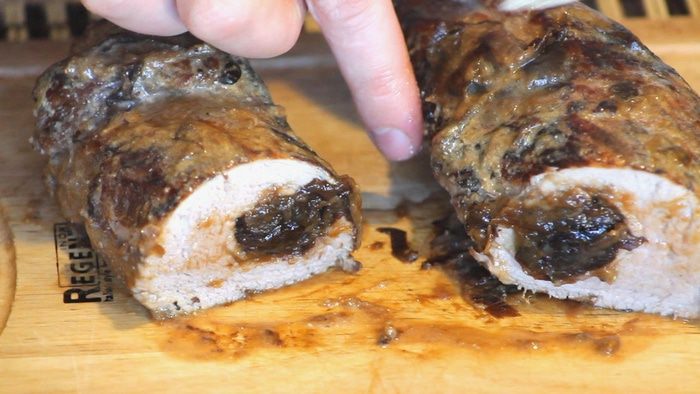 Свиная вырезка с черносливом