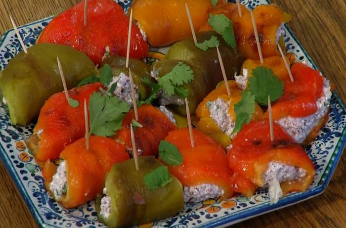 Закуска из перца с пряным творогом