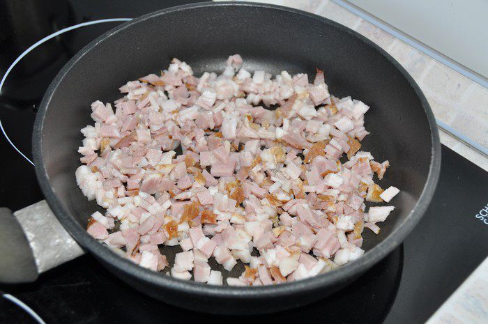 Кукурузный закусочный кекс с беконом