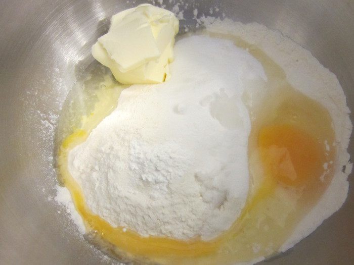 Корзинки с ананасами