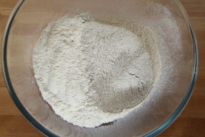 Анисовый хлеб на темном пиве