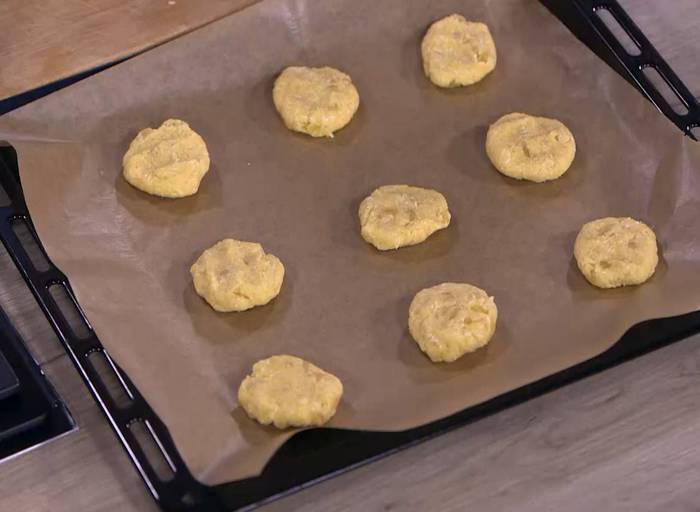 Кокосовое печенье с ананасами 