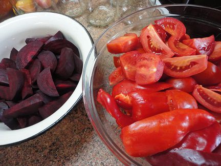 Свекольная икра с кориандром
