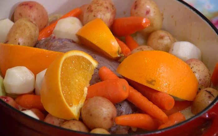Ягнятина, томленная в сидре с овощами