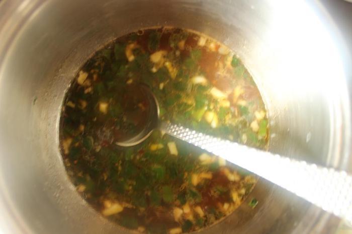 Куриные наггетсы с пикантным соусом