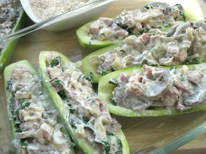 Кабачки, фаршированные грибами 