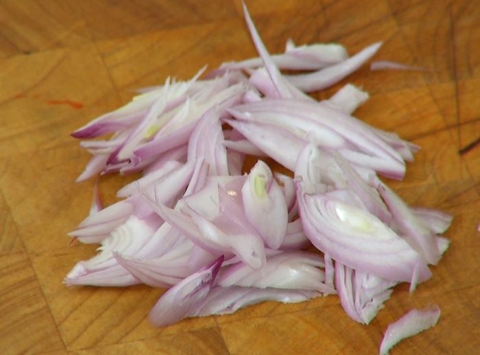 Салат со свеклой и орехами пекан
