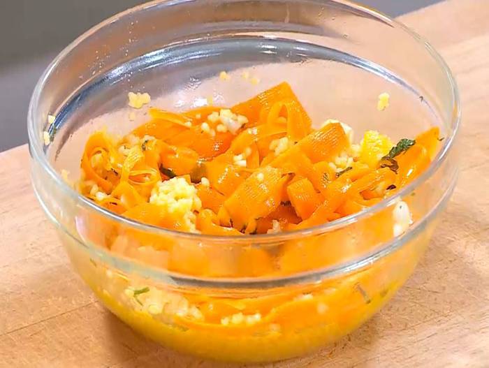 Марокканский салат из кускуса, апельсина и моркови 