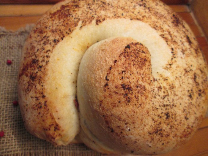 Античная закрытая пицца «Лукана»