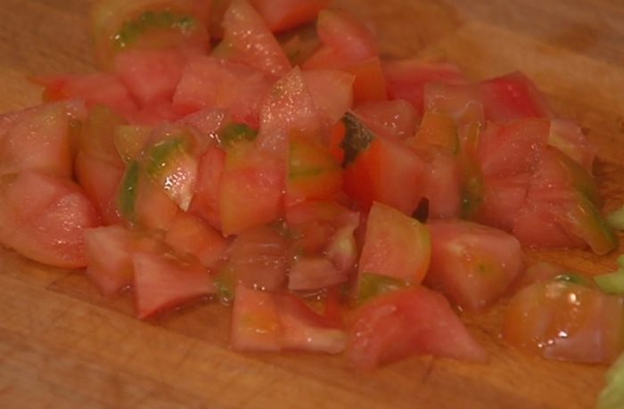 Греческий салат с перловкой 