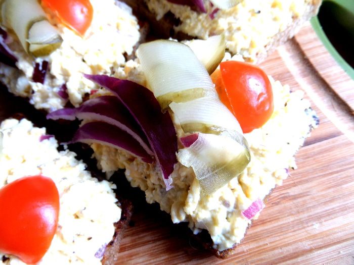 Бутерброды открытые с сырно-яичной начинкой