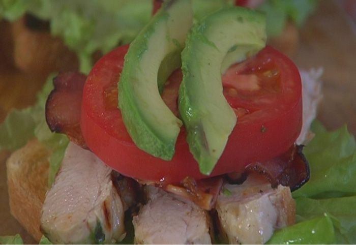 Классический клаб-сэндвич с домашним майонезом 