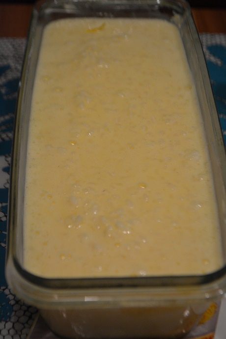 Рисовая запеканка с клубничным соусом